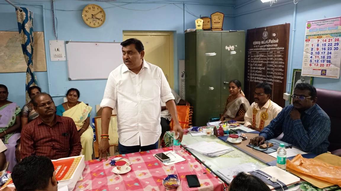 30.04.2024 - பணி நிறைவு பாராட்டு விழா திரு.தாமோதரன், காசாளர், திரு.மயில்சாமி, மு.நி.வ.ஆ,
திரு.மனோகரன், மு.நி.வ.ஆ,ஏற்காடு,